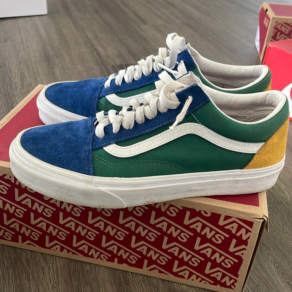 old school vans size 9 womans 7 mens very good condition